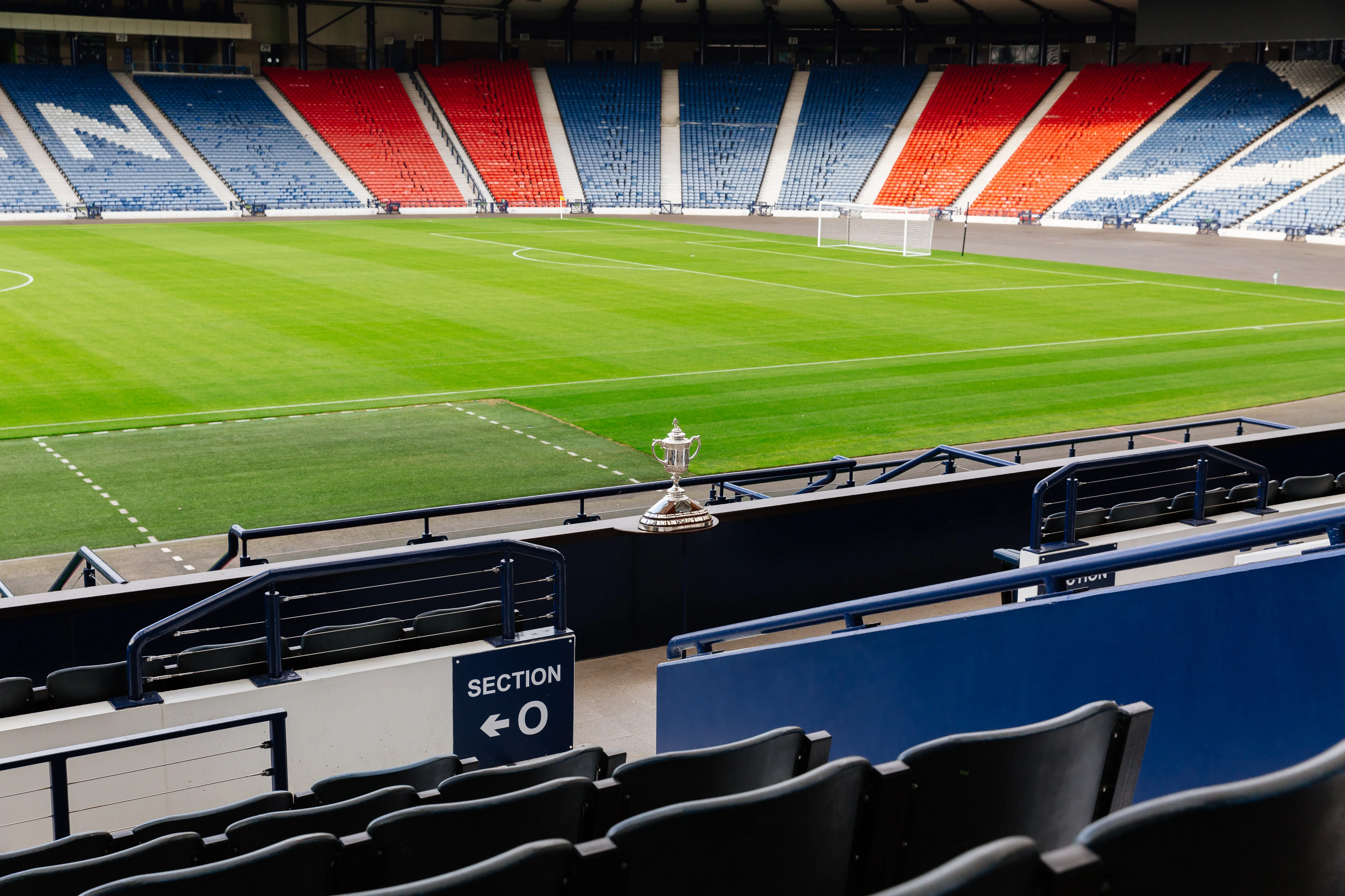 SCOTTISH CUP TROPHY HAMPDEN